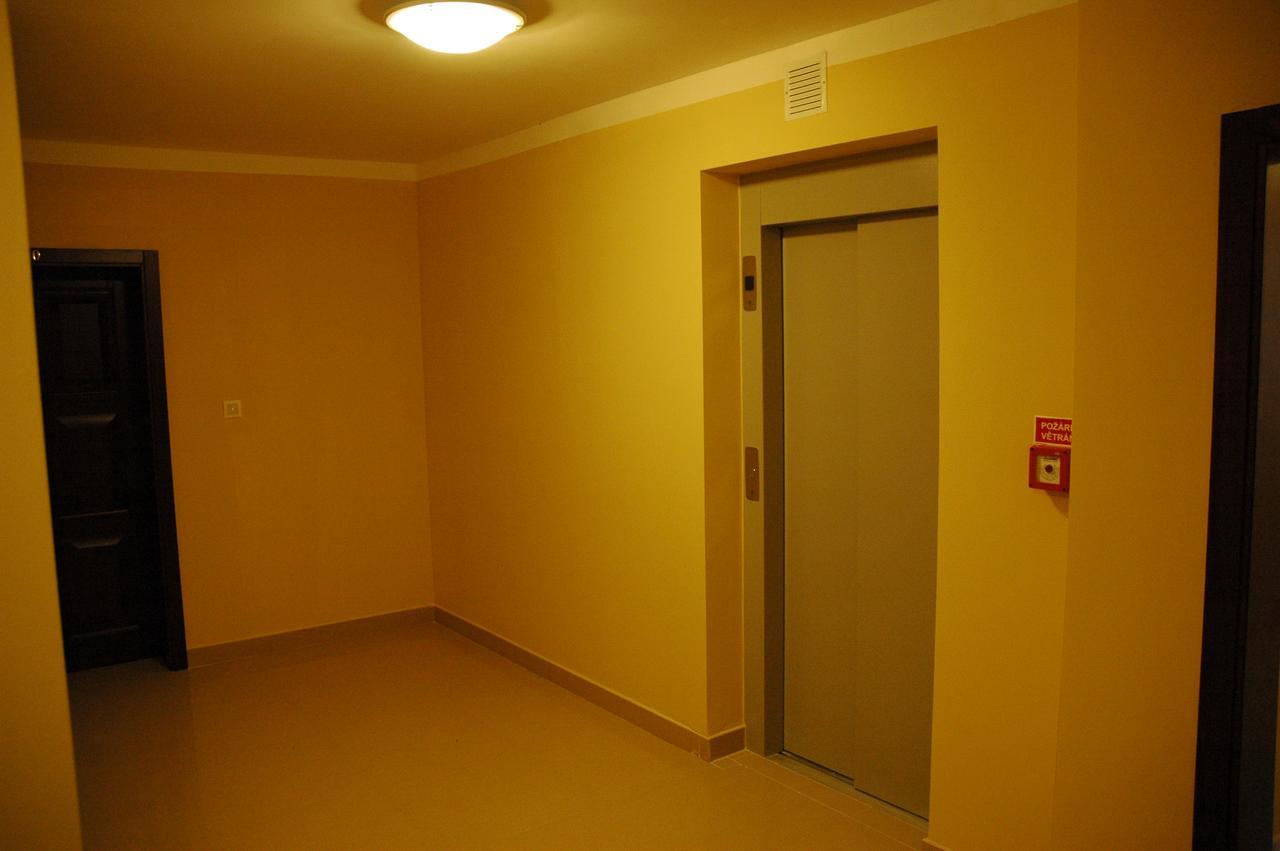 Art Star Hotel Hostivice Exterior foto
